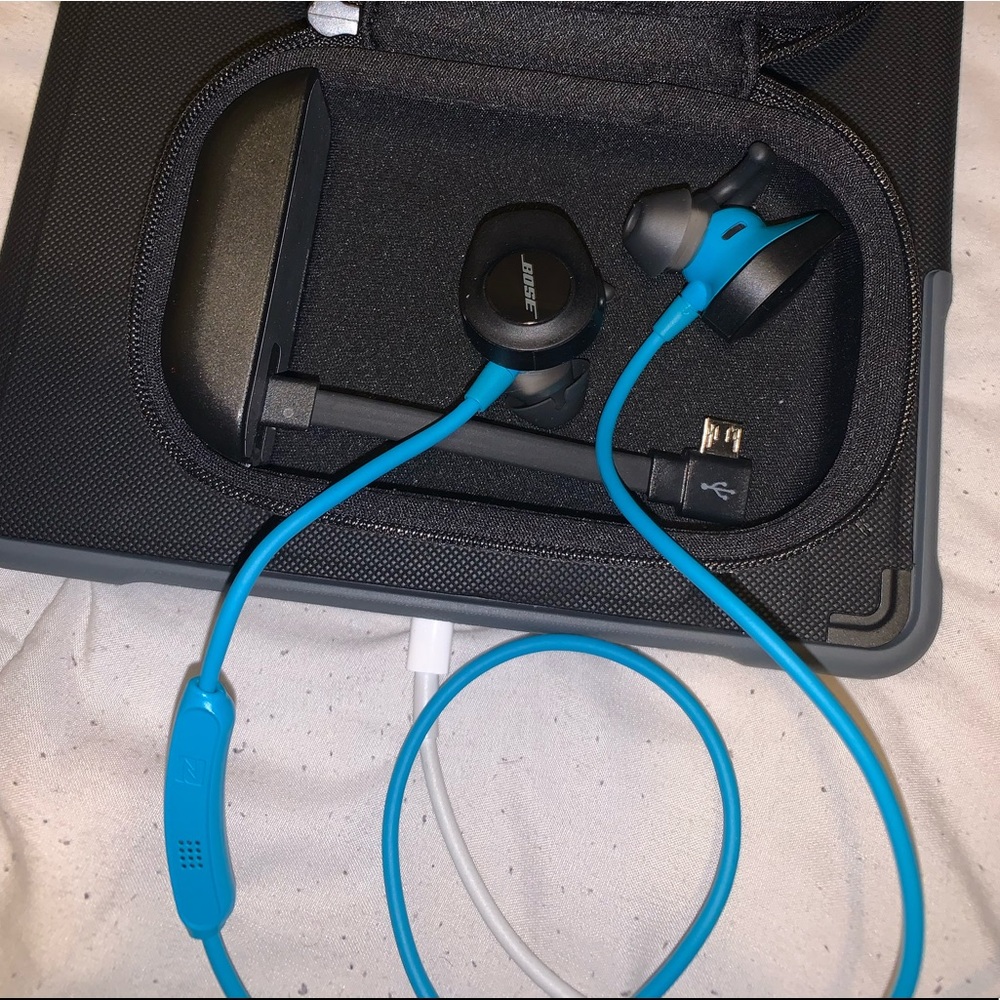 Soundsport wireless headphones